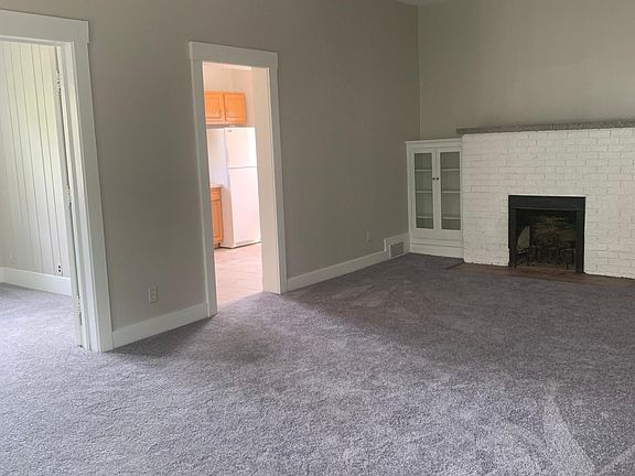 3rd image of 318 S Tryon St #1