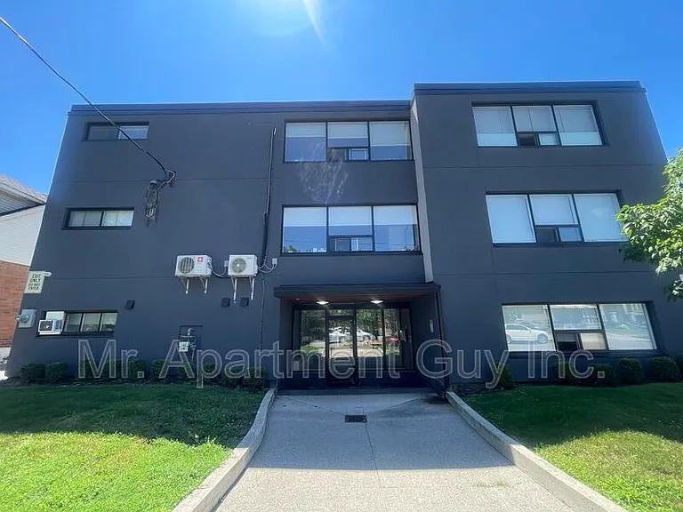 257 Torrens Ave #202 — Photo 7