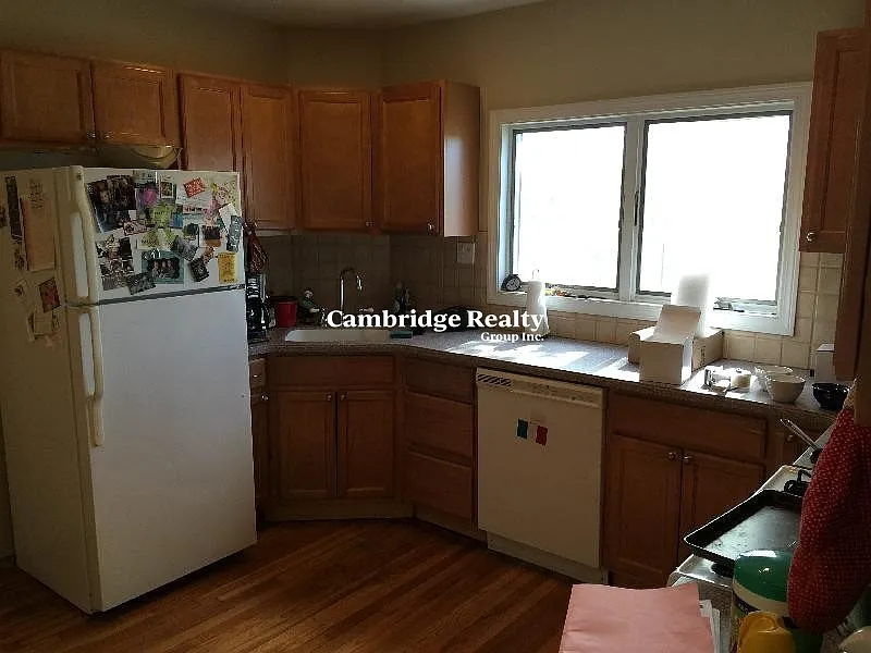 Building Photo - 9 Arlington St S #3T