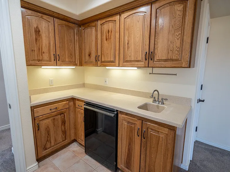 2541 W Spilsbury Ct — Photo 35