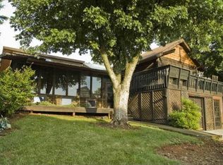 5176 Cash Rd, Flowery Branch, GA 30542