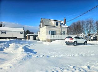 851 Helen St, Bathurst, NB E2A2E6