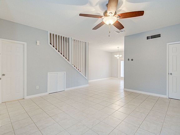 5th image of 11710 Southlake Dr Unit 6