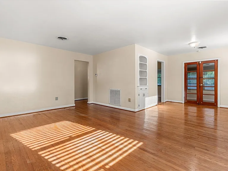 1671 Dale Ave — Photo 5