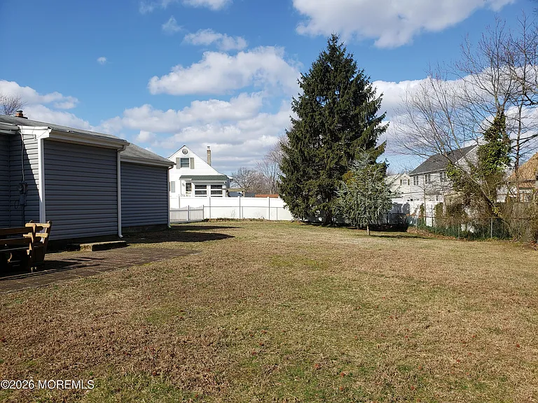 9 Winthrop Pl — Photo 27