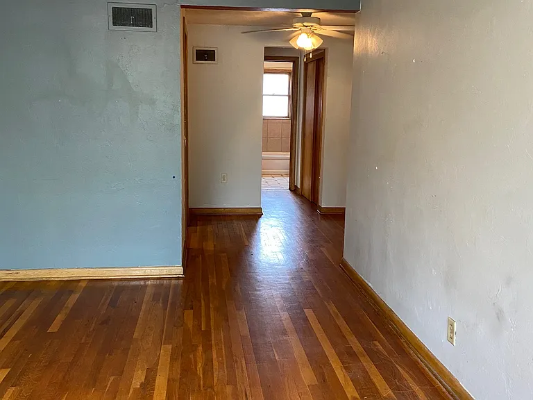 1018 S 16th St #3 — Photo 8