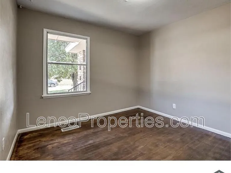 2741 SW Murray Dr — Photo 9