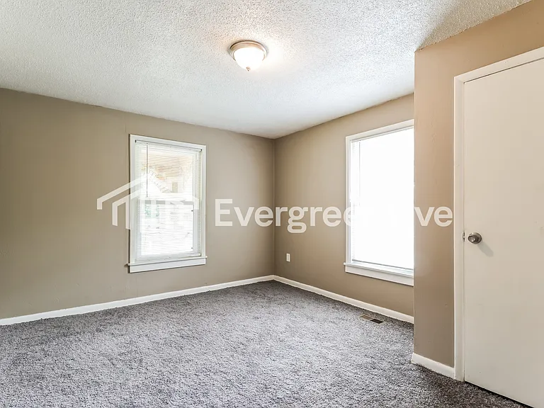 3500 Boyd St — Photo 9