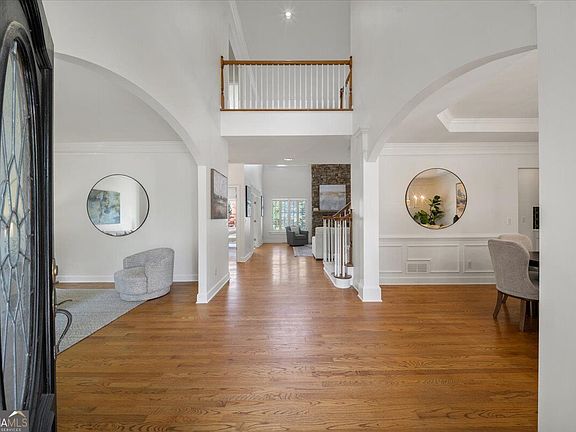 4th image of 500 Woodmoore Ct
