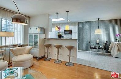 1st image of 1145 Larrabee St APT 13