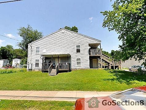 2nd image of 2927 Bank St APT 1