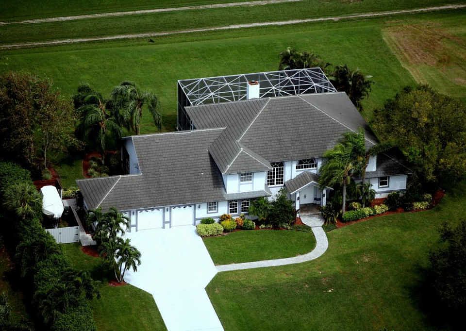 1st image of 15395 Hawker Ln