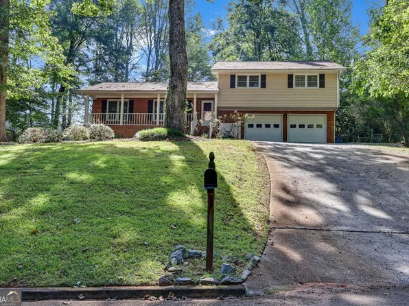 5728 Four Winds Ct SW, Lilburn, GA 30047