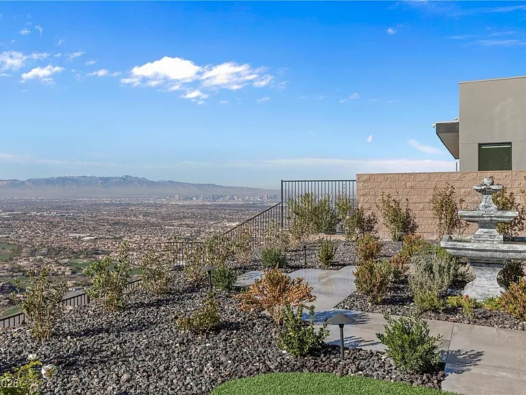 577 Overlook Rim Dr — Photo 70