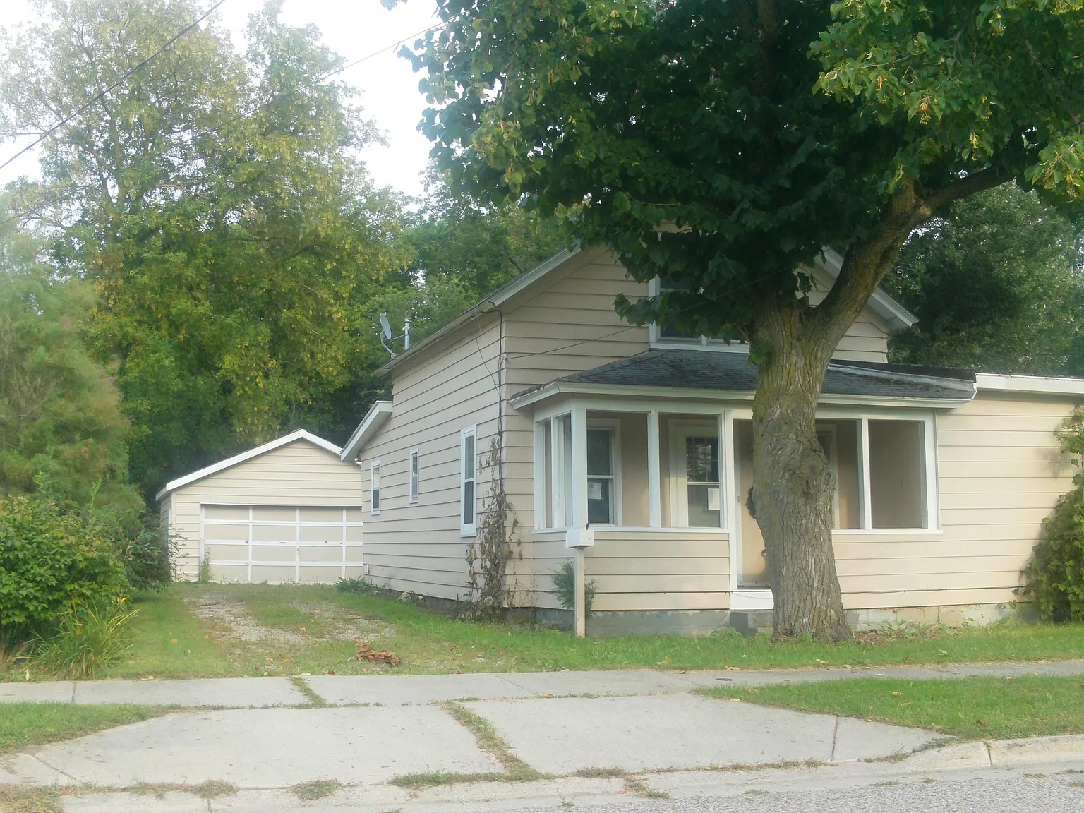 248 N Aspen St photo 1