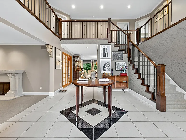 589X Laurelwood Ct — Photo 1