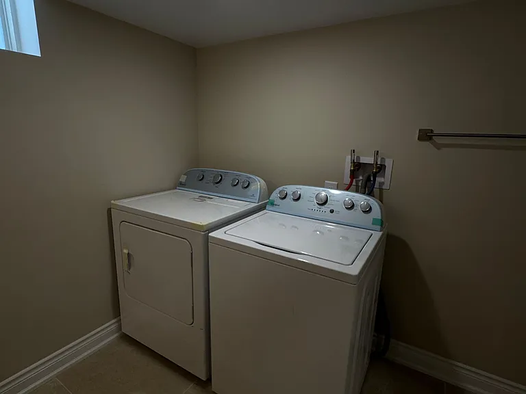 20 Dudley Dr #B — Photo 8
