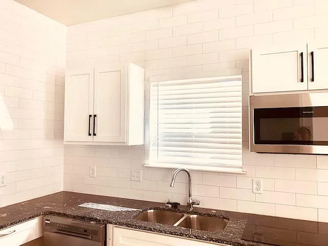 3920 W Charles Bussey Ave #A & B — Photo 11