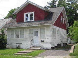 137 Darlington Rd, Syracuse, NY 13208