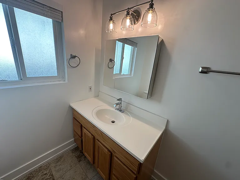 1015 E Wilson Ave #4 — Photo 16