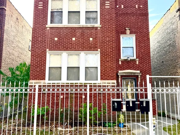 6228 N Artesian Ave, Chicago, IL 60659