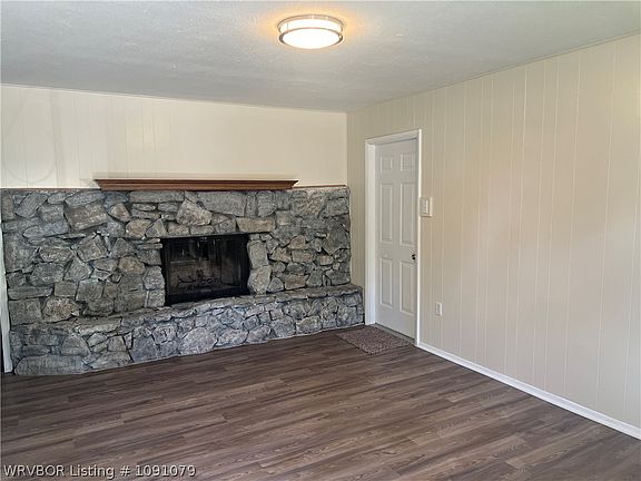 3rd image of 102 Gama Cir