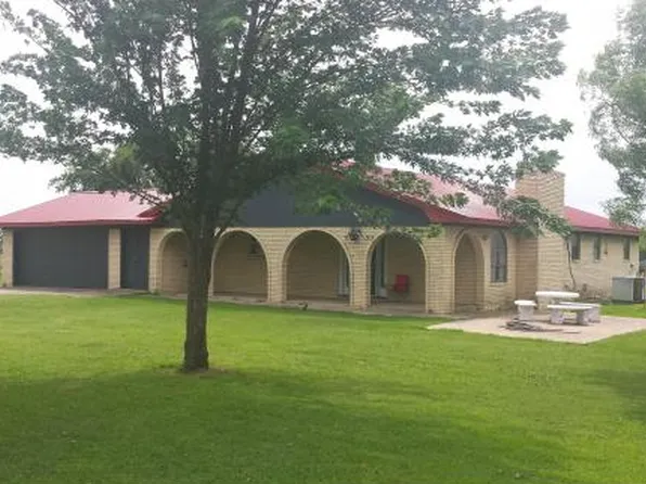 1813 State Highway 63, Kiowa, OK 74553