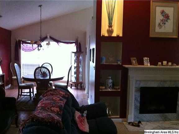 5th image of 220 Summer Hill Dr