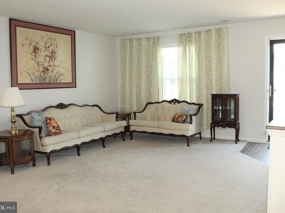 3rd image of 11639 Buckingham Dr