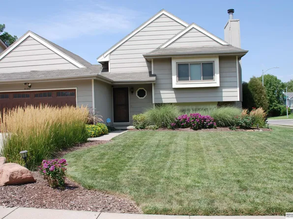 8102 Vernon Ave, Omaha, NE 68134