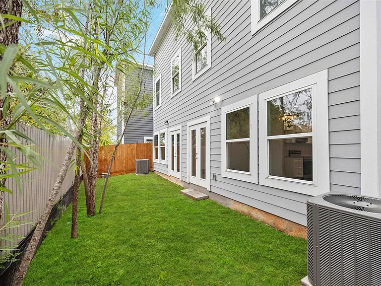 18831 Luminescent Ln — Photo 6