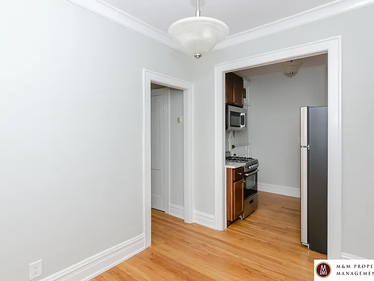 1010 North Boulevard — Photo 19