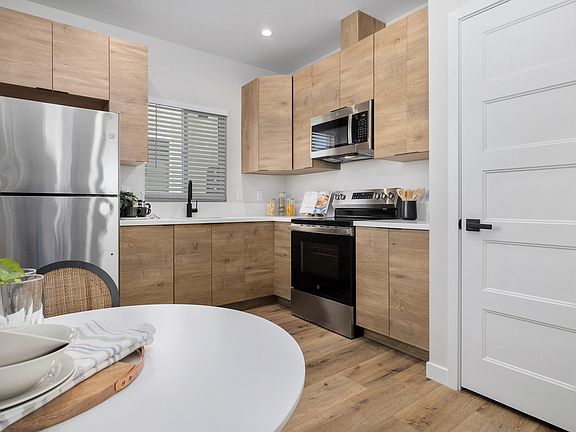 5th image of 3315 Clairemont Mesa Blvd #1