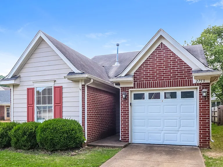 2753 Virginia Woods Pl — Photo 3