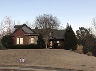 8606 Drake Dr, Lula, GA 30554