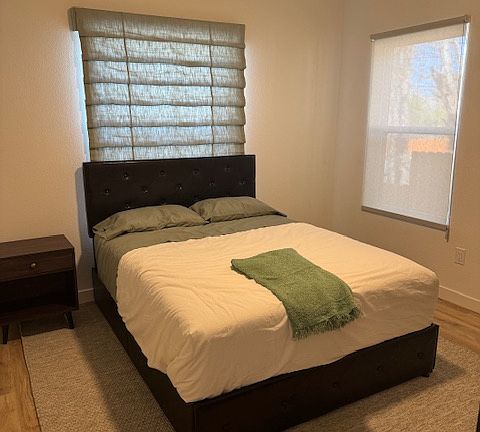 4th image of 216 University Ave #101