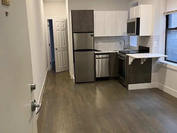 24 Phillips St, Boston, MA