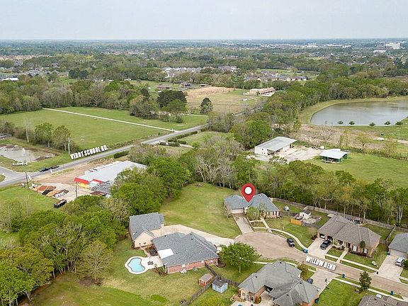 4th image of 141 Willow Bnd