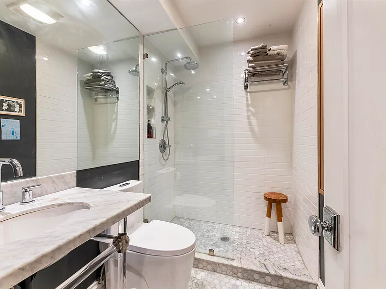 8 Paulmier Pl — Photo 17