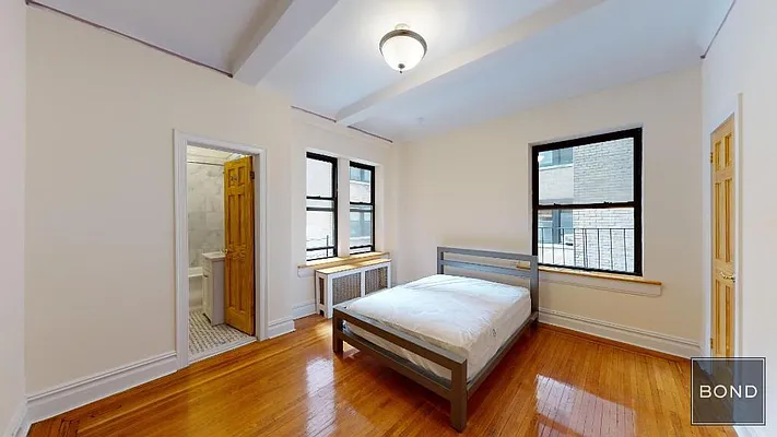 Rented by Bond New York | media 18