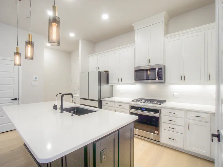 4429 Murphy Ln — Photo 9
