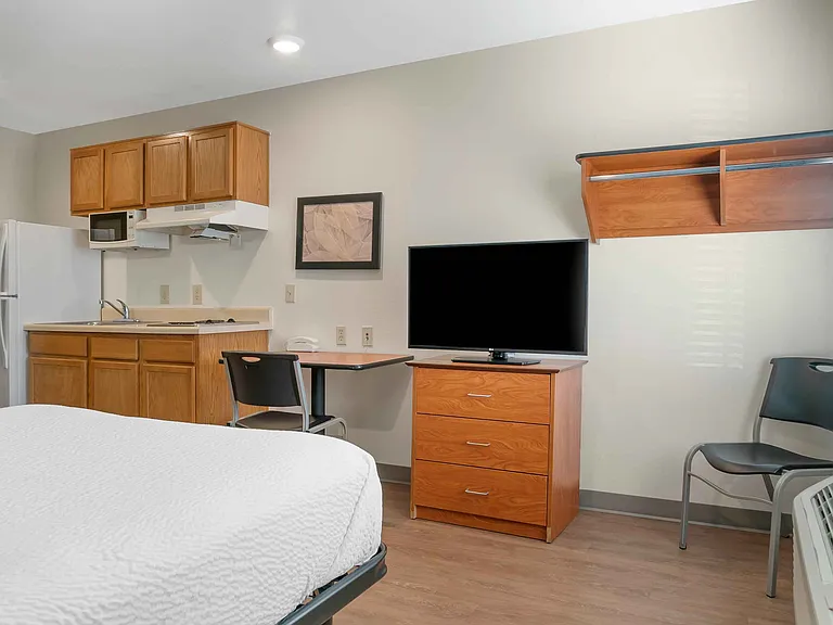 Studio Suite - 1 Full Bed