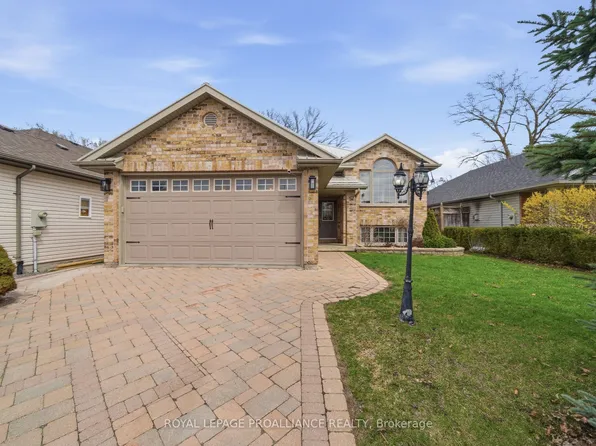 57 Finch Dr, Belleville, ON K8P 5M6