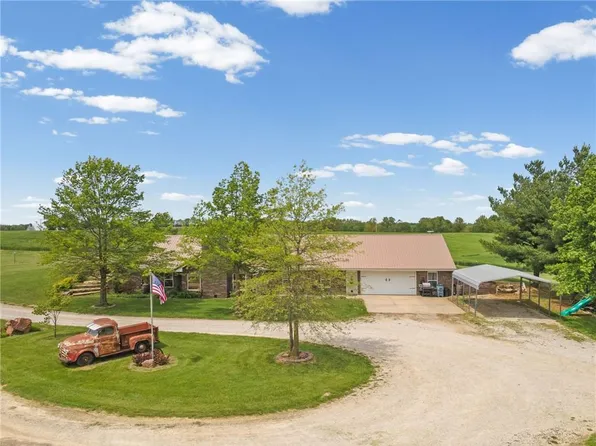 21031 13th Hwy, Polo, MO 64671