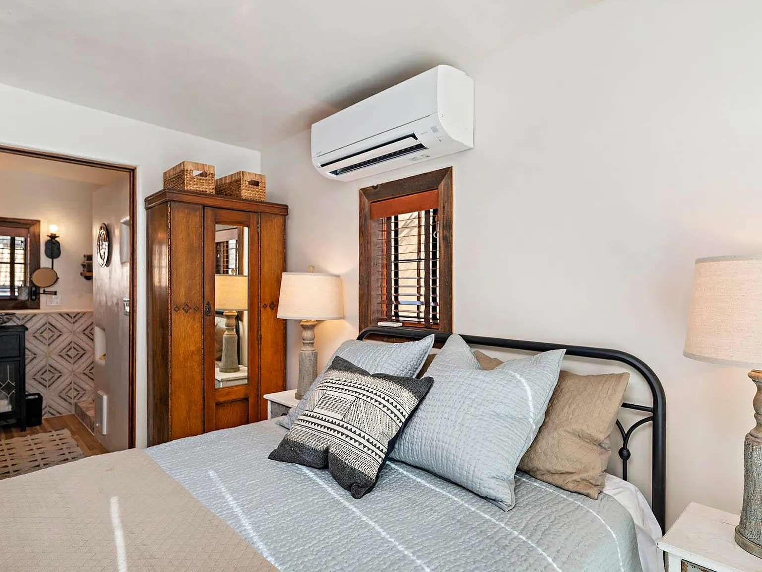 Studio, 360 sqft, $2,000 — Photo 4