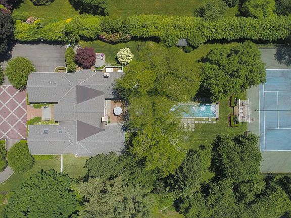 2nd image of 16 Applegreen Dr