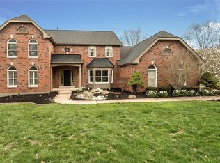 17110 Surrey View Dr, Chesterfield, MO 63005