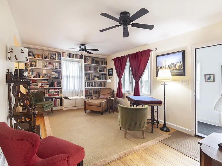 1815 Belvedere Blvd — Photo 5
