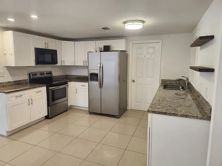 8518 Woodlake Dr #1 — Photo 15