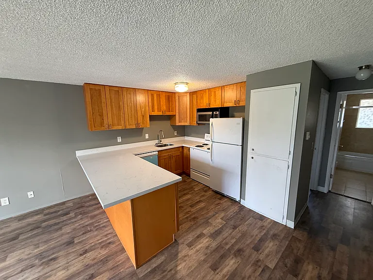Westwood Apartment — Photo 5